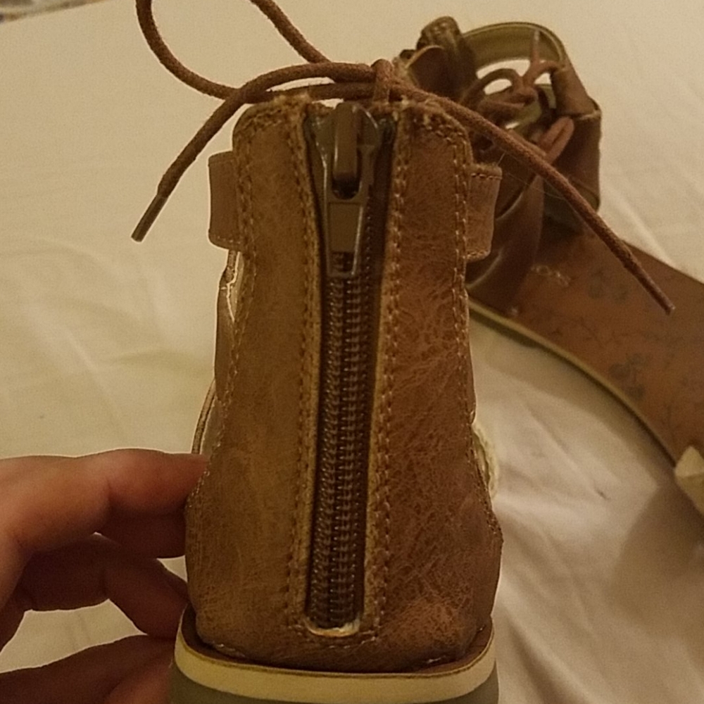 Maurices Tie Up Ankle Sandals Size 8 - Picture 6 of 10